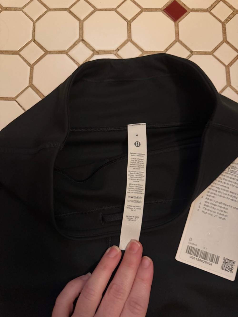 NWT Lululemon Thermal High-Rise Running Tight 25”, Black - Picture 4 of 4